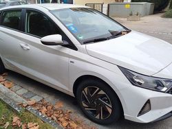 Weiß Gebraucht 2023 Hyundai i20 Trend Kleinwagen | 17.999 € (Fairer Preis)