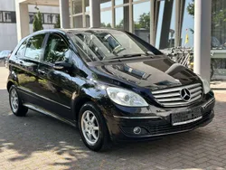 Kosmosschwarz metalliclack Gebraucht 2007 Mercedes B170 Van / Kleinbus | 4.000 € (Guter Preis)