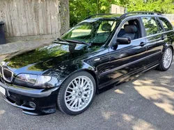 Saphirschwarz Gebraucht 2004 BMW 330 M Sport Kombi | 2.500 €