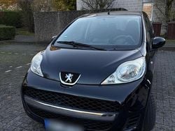 Schwarz Gebraucht 2011 Peugeot 107 Kleinwagen | 4.299 € (Fairer Preis)