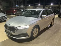 Silber Gebraucht 2020 Skoda Octavia Ambition Kombi | 20.400 € (Guter Preis)