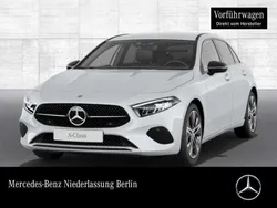 Weiß Gebraucht 2023 Mercedes A220 Progressive Limousine | 33.990 € (Fairer Preis)