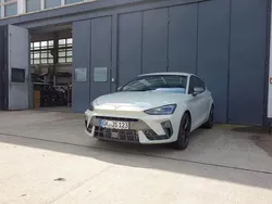 Grau Gebraucht 2025 Cupra Leon Limousine | 37.990 € (Teuer)
