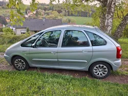 Silber Gebraucht 2002 Citroën Xsara Picasso Exclusive Van / Kleinbus | 1.440 € (Fairer Preis)