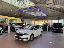 Weiß Gebraucht 2022 Skoda Fabia Ambition Kleinwagen | 17.980 € (Fairer Preis)