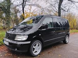 Schwarz Gebraucht 1998 Mercedes Vito Van / Kleinbus | 8.999 € (Teuer)