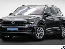 Grau Gebraucht 2024 VW Touareg Elegance SUV | 63.498 € (Superpreis)