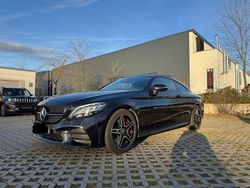 Schwarz Gebraucht 2018 Mercedes C300 | 22.999 €