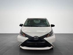 Weiß Gebraucht 2017 Toyota Aygo Kleinwagen | 6.500 € (Fairer Preis)