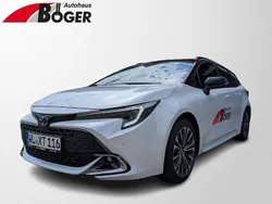 Weiß Gebraucht 2025 Toyota Corolla Limousine | 34.490 €