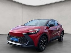 Karminarot metallic / dach sc Gebraucht 2025 Toyota C-HR Team SUV | 33.990 € (Guter Preis)