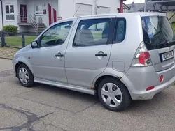 Daihatsu YRV