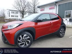 Rot Gebraucht 2023 Toyota Aygo Pulse Kleinwagen | 19.860 € (Etwas zu teuer)