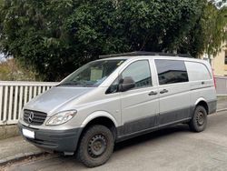 Grau Gebraucht 2009 Mercedes Vito Van / Kleinbus | 9.999 €