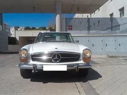 Weiß Gebraucht 1965 Mercedes 230 Cabrio | 64.000 €