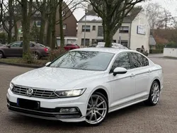 Weiß Gebraucht 2015 VW Passat R-line Limousine | 11.000 € (Fairer Preis)