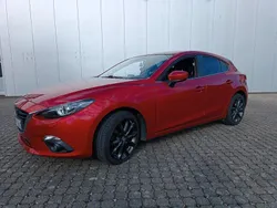 Rot Gebraucht 2016 Mazda 3 Nakama Limousine | 12.999 € (Etwas zu teuer)