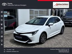 Schneeweiß Gebraucht 2020 Toyota Corolla Plus Limousine | 18.300 € (Etwas zu teuer)