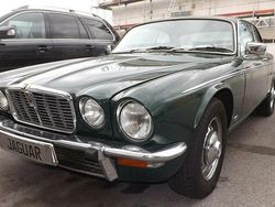 Grün Gebraucht 1976 Jaguar XJ12 Pure Limousine | 35.500 €
