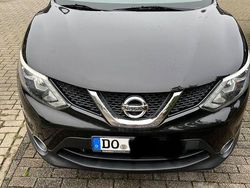 Schwarz Gebraucht 2014 Nissan Qashqai Tekna SUV | 7.990 € (Fairer Preis)
