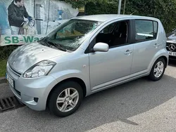 Silber Gebraucht 2009 Daihatsu Sirion Kleinwagen | 3.333 € (Fairer Preis)