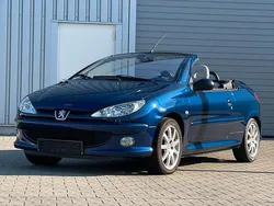 Blau Gebraucht 2004 Peugeot 206 CC Cabrio | 1.500 €