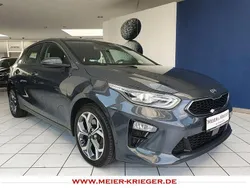 Grau Gebraucht 2022 Kia Ceed Limousine | 15.990 €