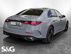 Gebraucht 2025 Mercedes E220 AMG line | 79.399 €