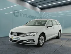 Weiß Gebraucht 2023 VW Passat Kombi | 33.056 € (Guter Preis)