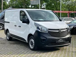 Weiß Gebraucht 2016 Opel Vivaro Van | 9.650 € (Fairer Preis)