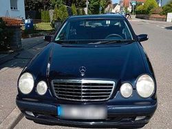 Blau Gebraucht 2001 Mercedes E280 Limousine | 3.700 € (Fairer Preis)