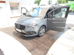 Grau Gebraucht 2022 Mercedes Citan 113 Kombi | 18.600 € (Guter Preis)