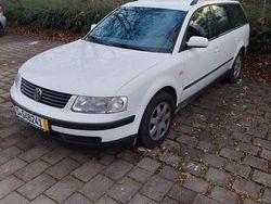 Weiß Gebraucht 1998 VW Passat Trendline Kombi | 750 € (Superpreis)