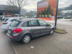 Silber Gebraucht 2009 Renault Clio II Limousine | 2.850 €