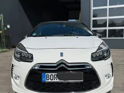 Weiß Gebraucht 2015 Citroën DS3 So Chic Kleinwagen | 5.555 € (Fairer Preis)