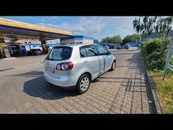 Grau Gebraucht 2005 VW Golf Plus Comfortline Van / Kleinbus | 5.800 €