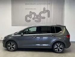Indiumgrau Gebraucht 2020 VW Touran Highline Van / Kleinbus | 21.890 € (Fairer Preis)