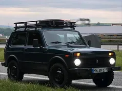 Andere außenfarben Gebraucht 2005 Lada niva SUV | 5.200 €