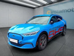 Blau Gebraucht 2023 Ford Mustang Mach-E SUV | 51.299 €
