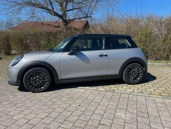 Silber Gebraucht 2025 Mini Cooper Classic Kleinwagen | 27.800 € (Fairer Preis)