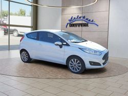 Frostweiß Gebraucht 2017 Ford Fiesta Titanium Kleinwagen | 7.410 € (Guter Preis)