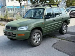 Grün Gebraucht 1996 Toyota RAV4 SUV | 4.700 € (Teuer)