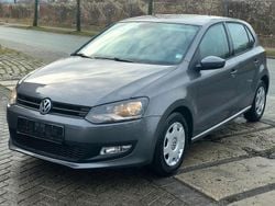 Grau Gebraucht 2010 VW Polo Comfortline Limousine | 4.999 € (Fairer Preis)