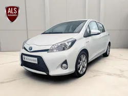Super white 2 Gebraucht 2013 Toyota Yaris Hybrid Club Kleinwagen | 10.000 € (Fairer Preis)