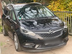 Schwarz Gebraucht 2016 Opel Zafira Van / Kleinbus | 9.800 € (Fairer Preis)