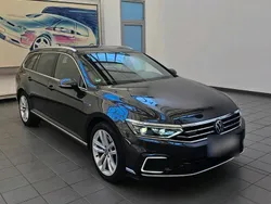 Grau Gebraucht 2023 VW Passat GTE Kombi | 31.500 € (Guter Preis)