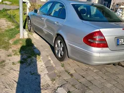 Silber Gebraucht 2004 Mercedes E200 Limousine | 3.000 € (Etwas zu teuer)