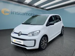Weiß Gebraucht 2021 VW e-up! Kleinwagen | 15.399 € (Etwas zu teuer)