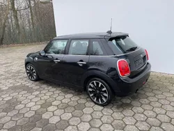 Schwarz Gebraucht 2017 Mini ONE Kleinwagen | 14.300 € (Etwas zu teuer)