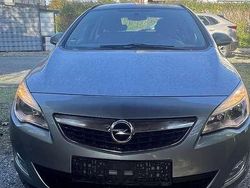 Gebraucht 2010 Opel Astra Selection Kombi | 3.650 € (Etwas zu teuer)